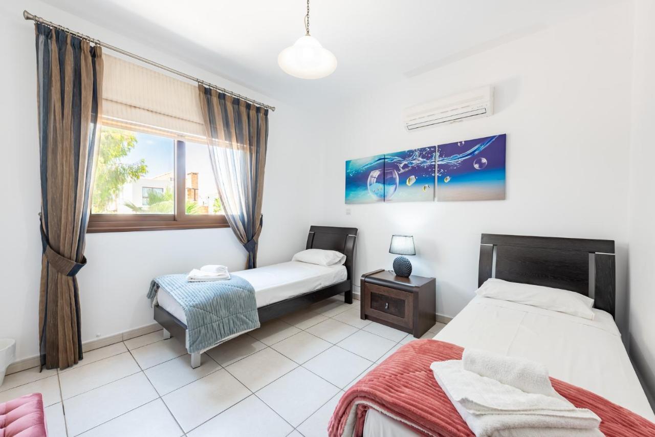 Sea Front Oceanus H3 By Ezoria Villas Ayia Napa Bagian luar foto